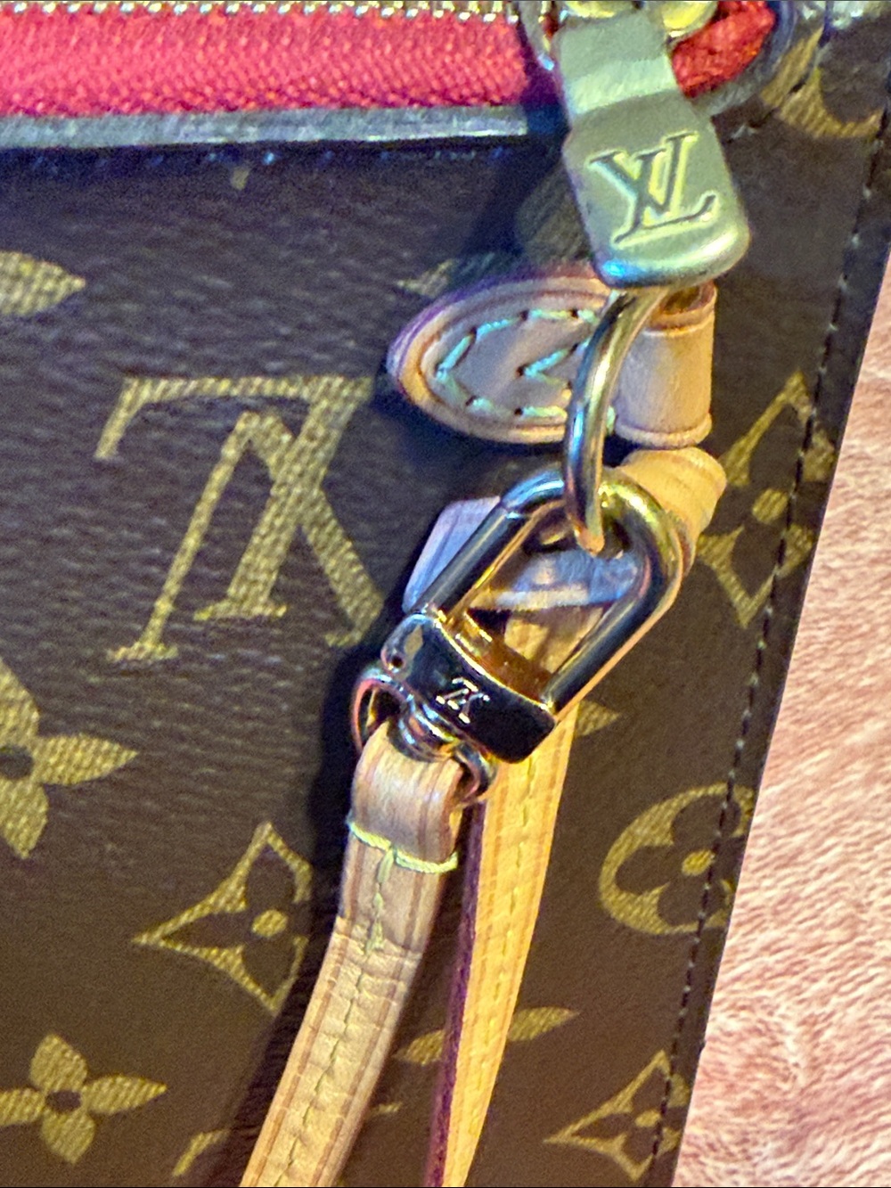 🔥🔥FLASH SALE🔥🔥Louis Vuitton Monogram Canvas Pouch - Picture 9 of 16